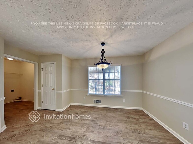 Building Photo - 1460 Timber Walk Dr SE