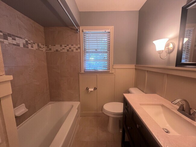 Building Photo - East Grand Rapids Schools! Single Family Home!