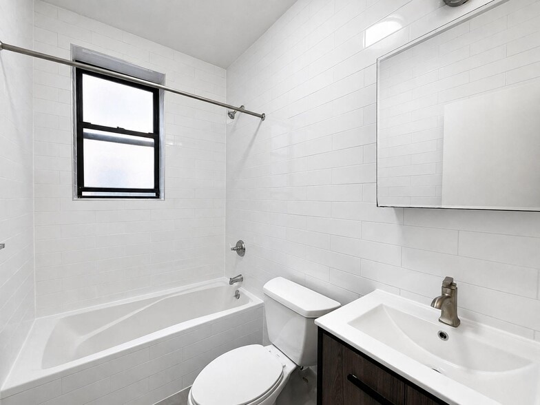 Building Photo - 601 W 137th St