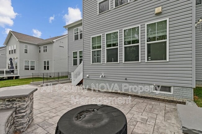 Building Photo - 11010 N Riding Rd