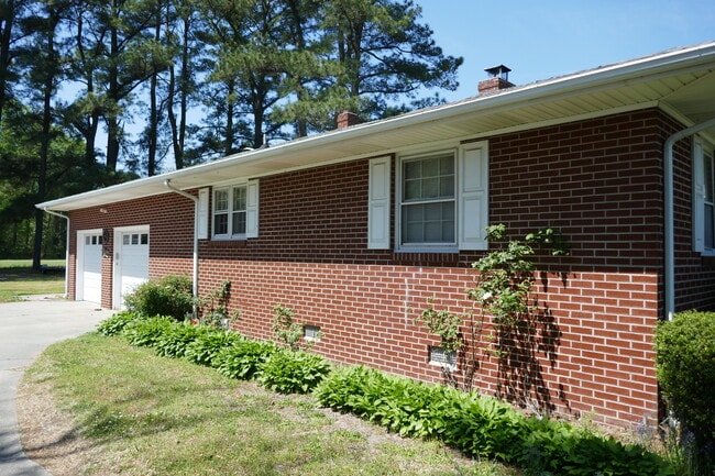 Building Photo - 845 Halstead Blvd