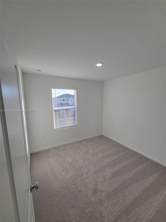 Building Photo - 3671 Hardman Dr