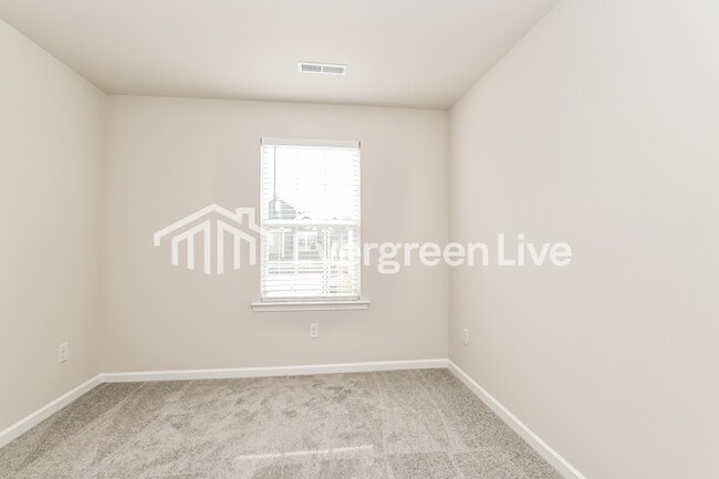 Building Photo - 5519 Hydrangea St