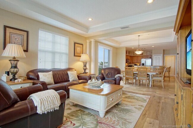 Building Photo - 3736 NE Indian River Dr
