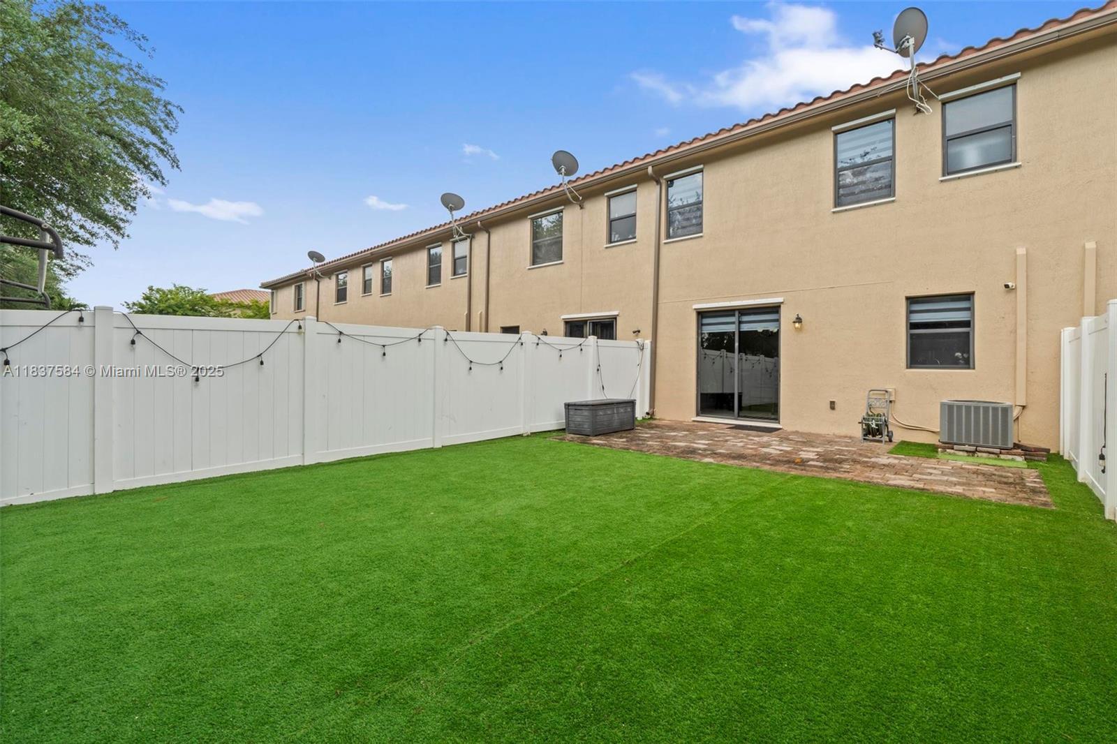 Building Photo - 8945 W 33rd Ave
