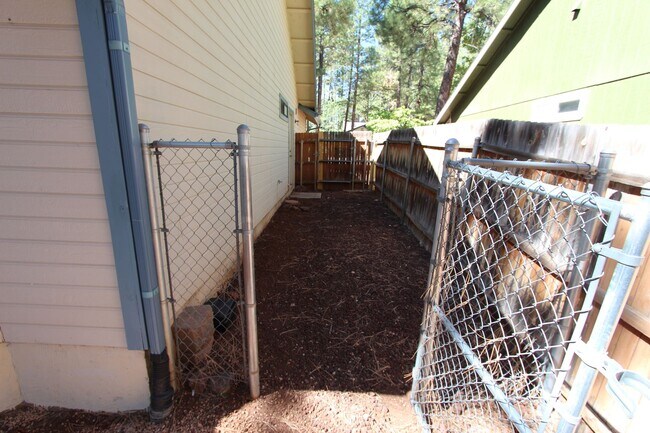 Building Photo - Coming In June | University Highlands 3-Bedroom Home | Fenced Backyard + Garage