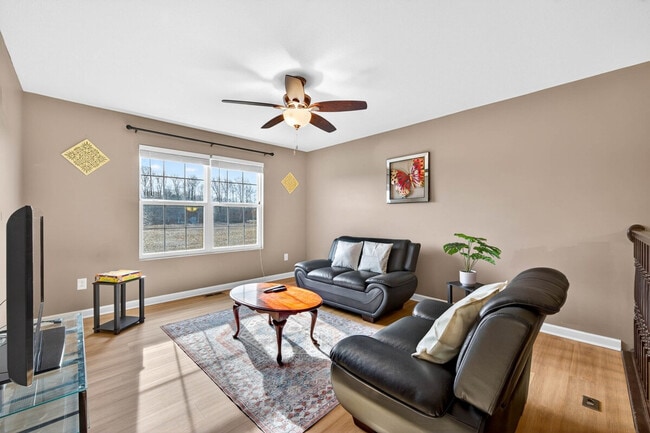 Building Photo - 1961 Creek Bank Dr