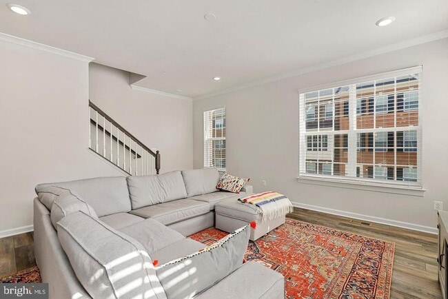 Building Photo - 7132 McHenry Mews