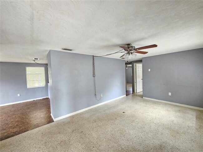 Building Photo - 1702 Aqua Ln