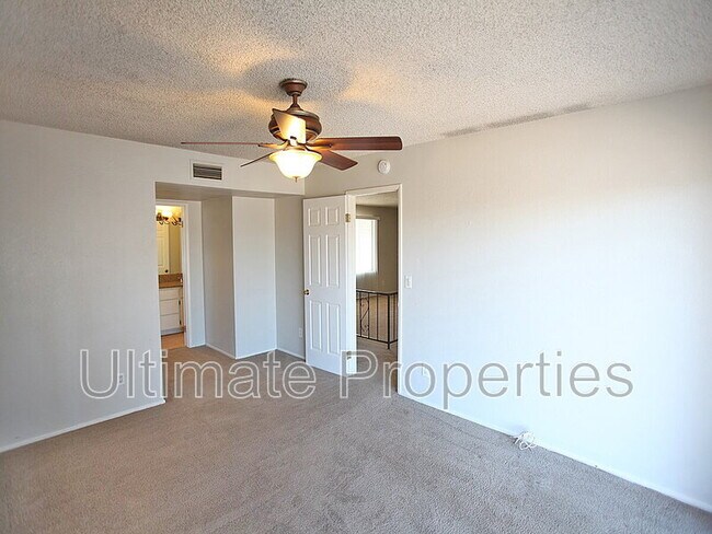 Building Photo - 8445 N 47th Dr