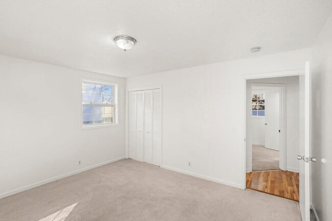 Building Photo - 5100 Colemont Dr