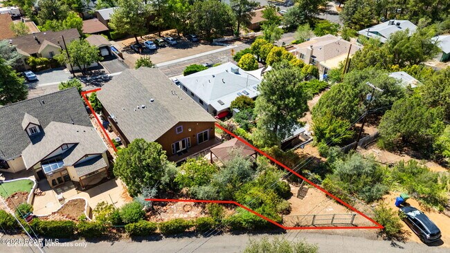 Building Photo - 245 S Hardin St