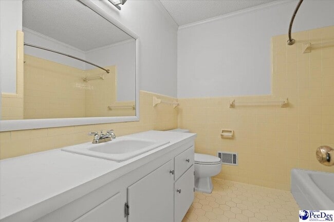 Building Photo - 509 Spruce St