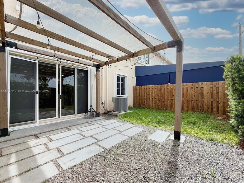 Building Photo - 16562 SW 71st Ter