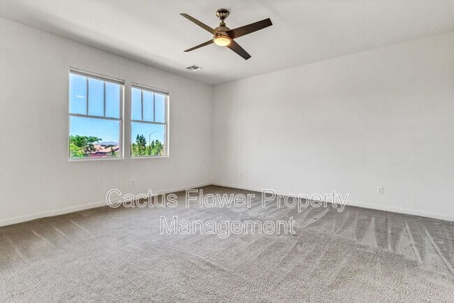 Building Photo - 2734 S Santa Rita