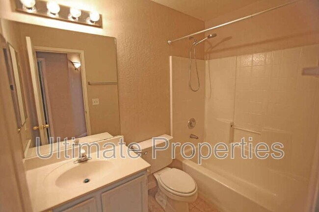 Building Photo - 5620 S 41st Pl