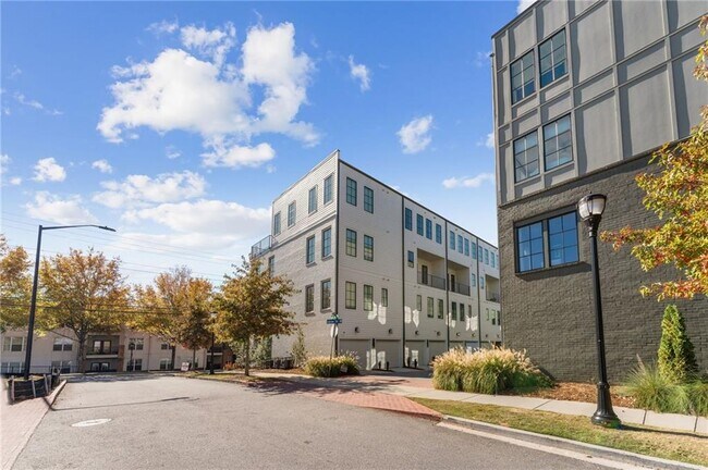 Building Photo - 1272 Longreen Ter NW