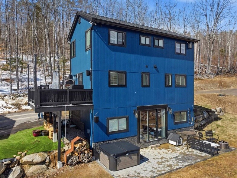 Building Photo - 253 Upper Mad River Rd