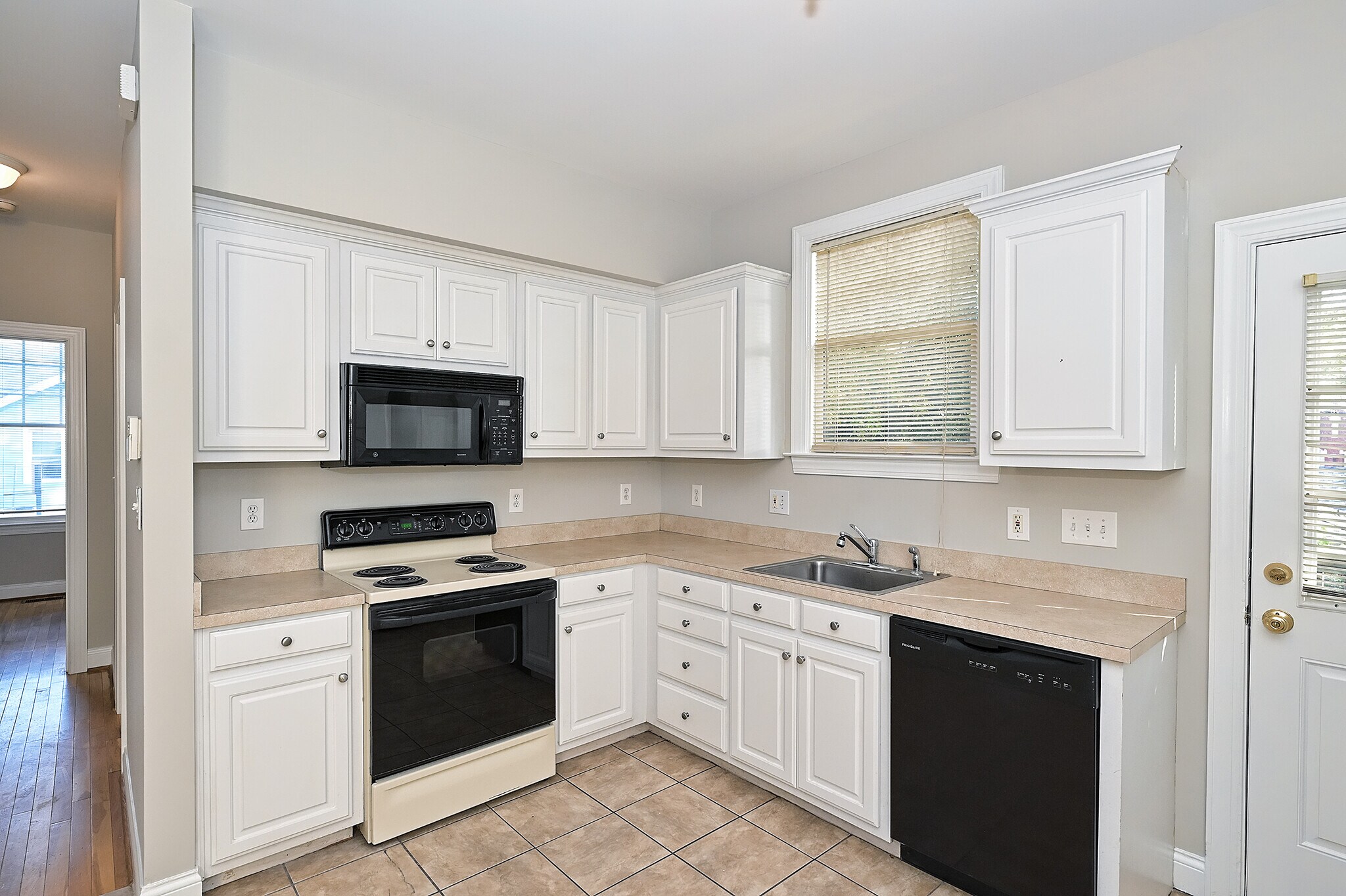 Building Photo - 1601 Wilmore Dr
