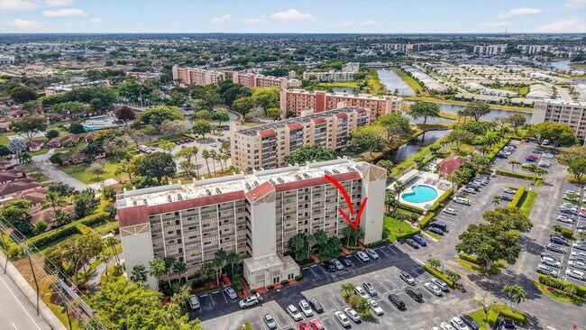 Building Photo - 14475 Strathmore Ln
