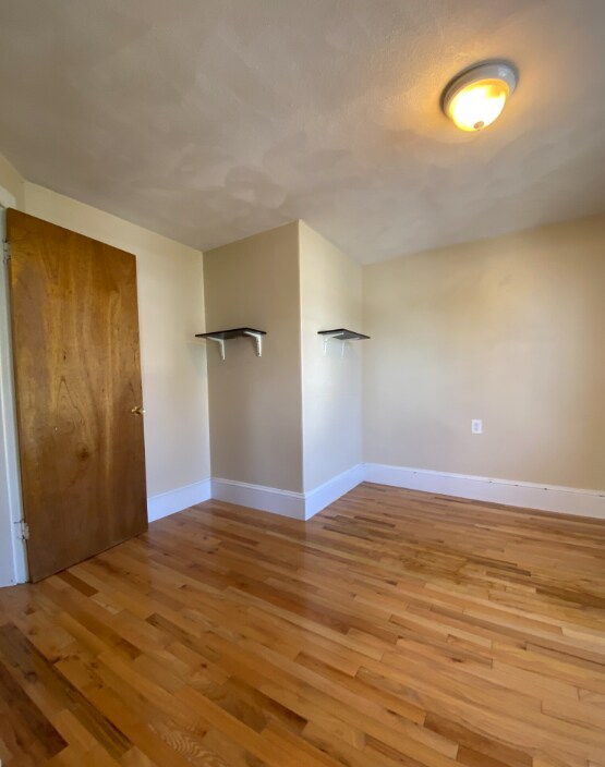 Building Photo - 51 Aldie St