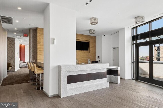 Building Photo - 460 New York Ave NW