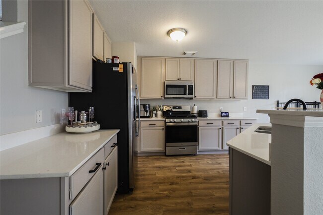 Building Photo - 21011 Emery Mills Ln