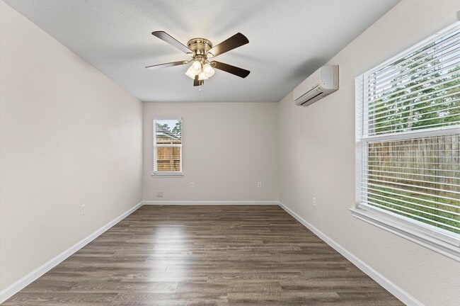 Building Photo - 27241 Wells Ln