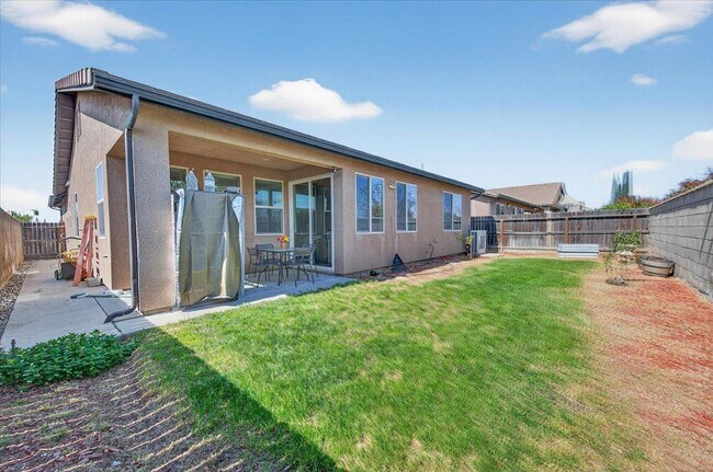 Building Photo - 2481 S Via Versilia Dr