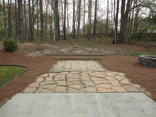 Building Photo - 2207 Lazy Days Rd