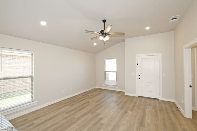 Building Photo - 9901 Yellowhouse Ave