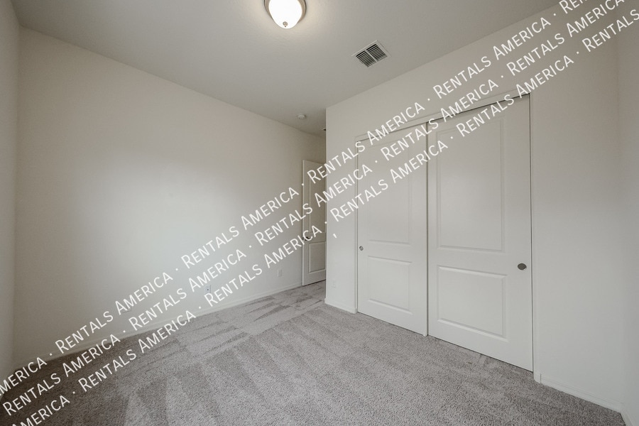 Building Photo - 22366 E Sentiero Dr