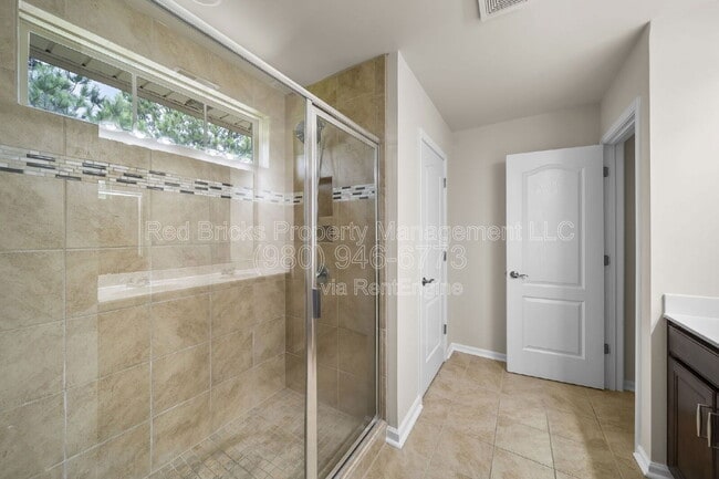 Building Photo - 3129 Hartson Pointe Dr