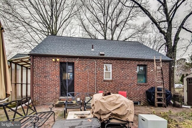Building Photo - 6711 Conway Ave