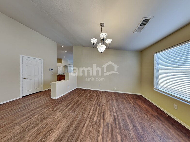 Building Photo - 8514 W Mohave St