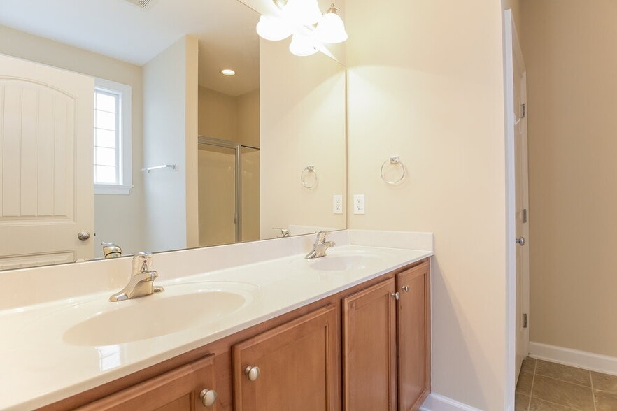 Building Photo - 205 Plott Hound Ln