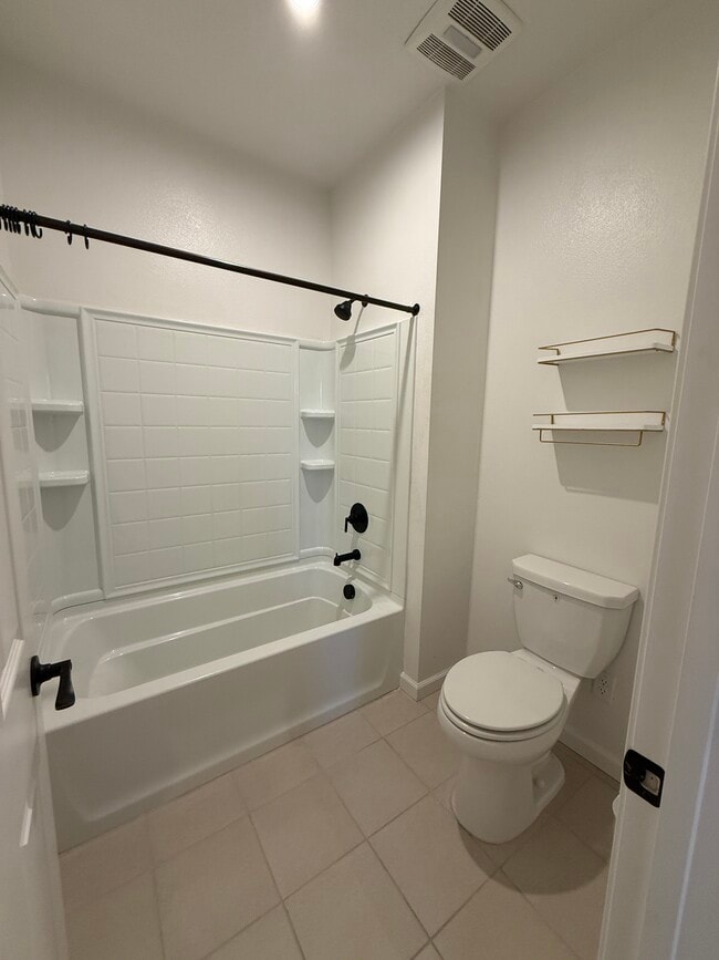 Building Photo - 1580 Blue Moon Ln