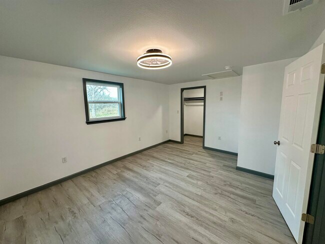 Building Photo - 3410 Cactus