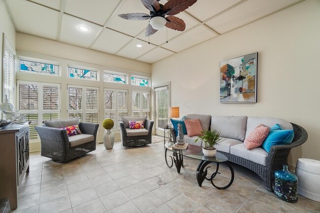 Building Photo - 6655 Traquair Pl