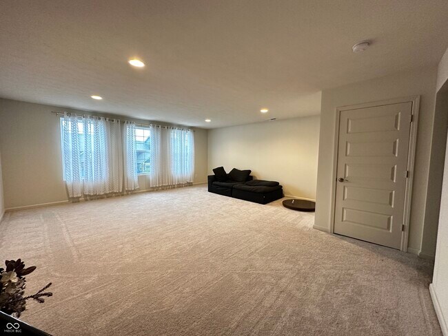 Building Photo - 6083 Flagler Ln