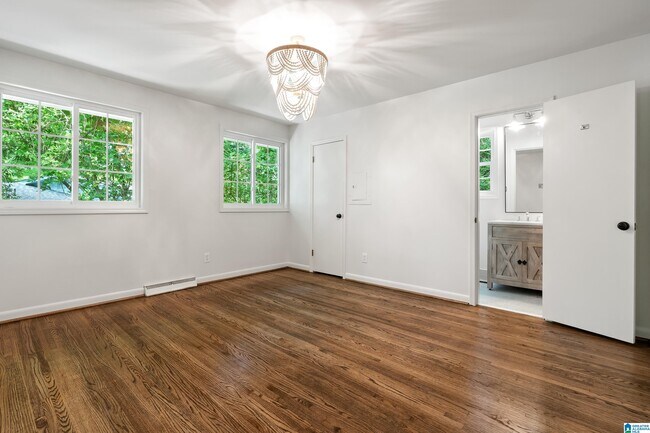 Building Photo - 5304 10th Ct S