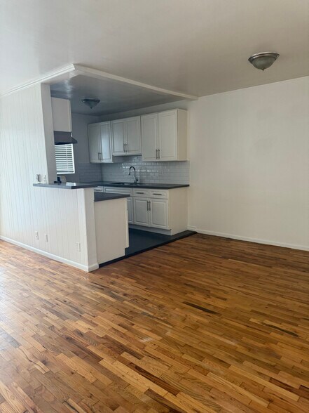 Building Photo - 1231 N Formosa Ave