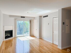 Building Photo - 60 Broadlawn Park