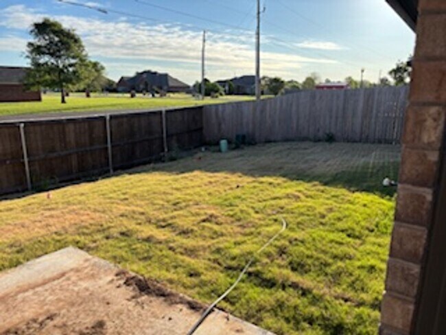 Building Photo - Beautiful New Home!