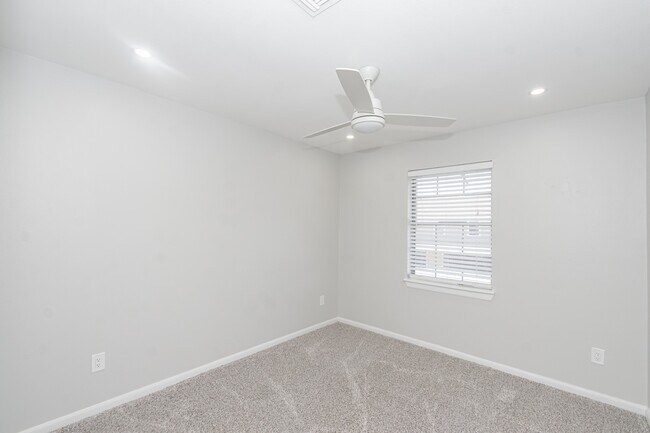 Building Photo - 4932 Milwee St