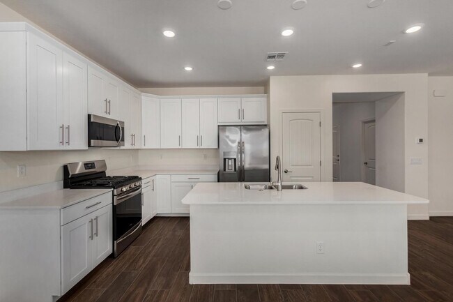 Building Photo - 20396 W Brittlewood Ave