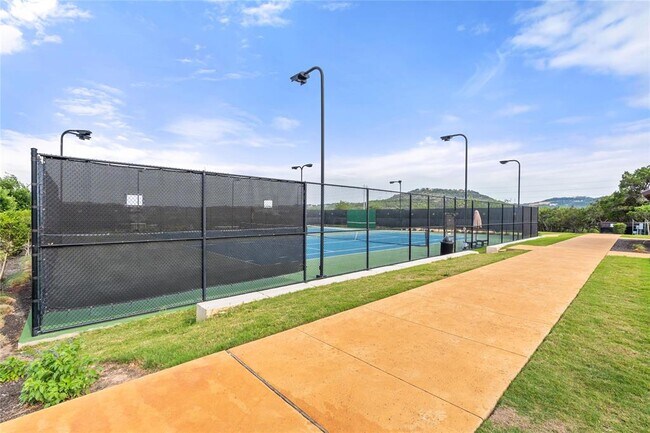 Building Photo - 117 Beneteau Dr