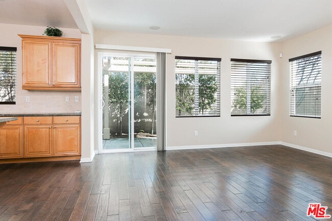 Building Photo - 801 Oceano Dr