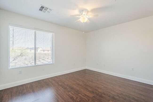 Building Photo - Pending/ Rented - Sahuarita Beauty!