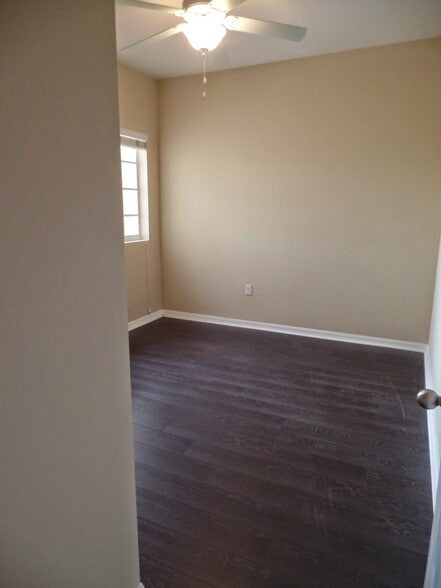 Building Photo - 3530 NW 29th Ct